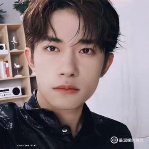 易烊千玺资料,青春偶像的蜕变之路